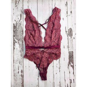 Victoria's Secret Very Sexy Chantilly Lace Burgundy/Gold Plunge Teddy (XS)